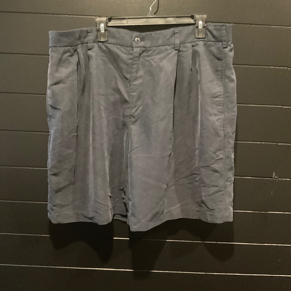 Golf Shorts Bolle size 42 very soft material